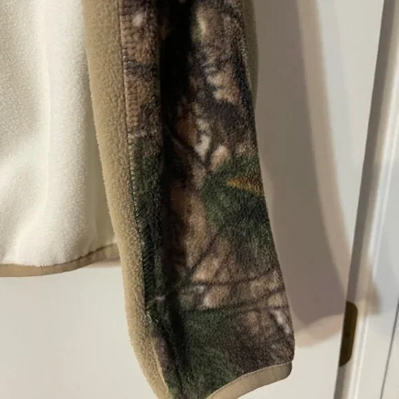 Legendary Whitetails Fleece Quarter Zip (Medium) - Picture 4 of 7